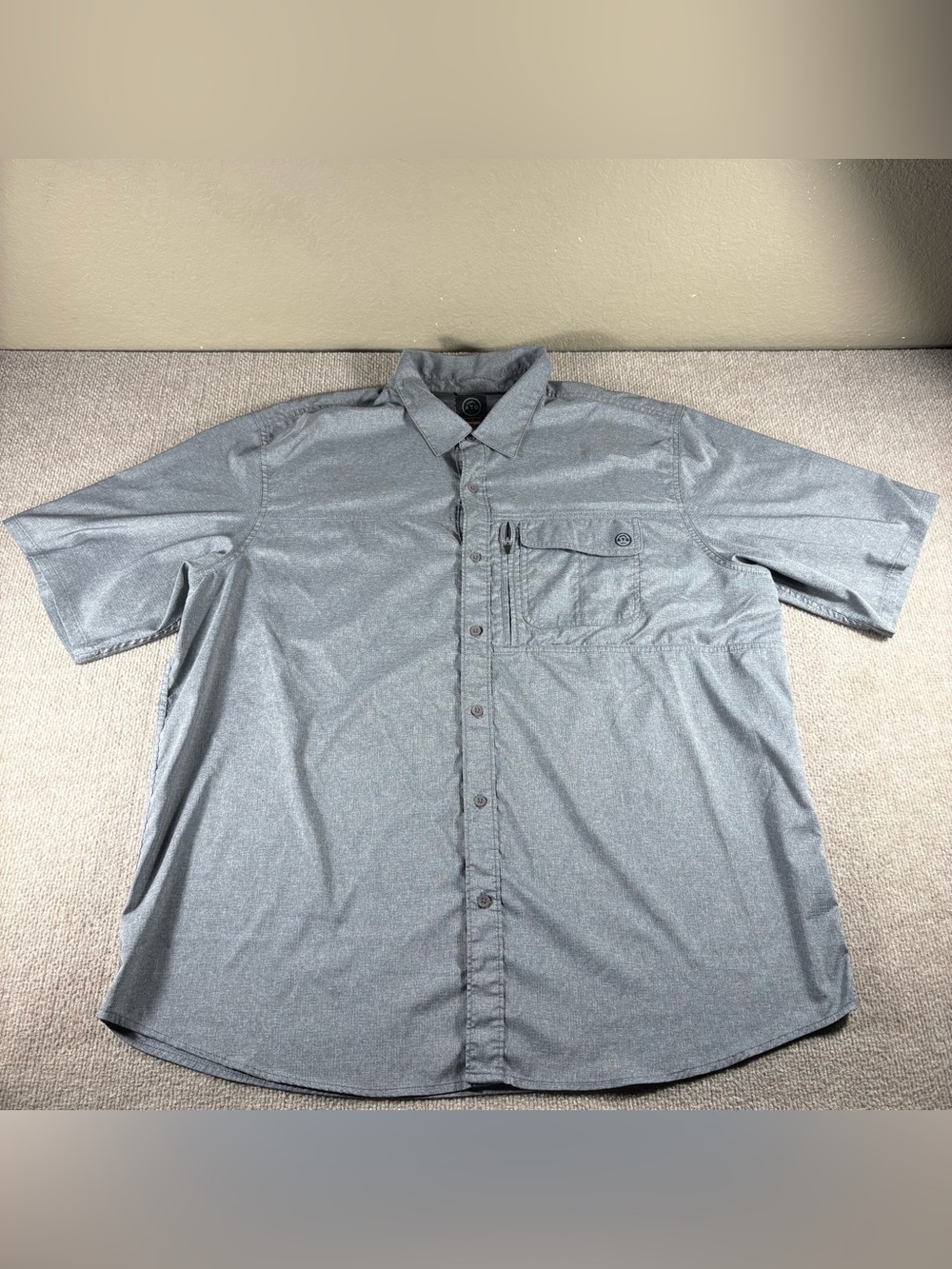 Wrangler ATG Regular Fit Short Sleeve Button Up Gray Men's 2XL Zip Chest Pocket